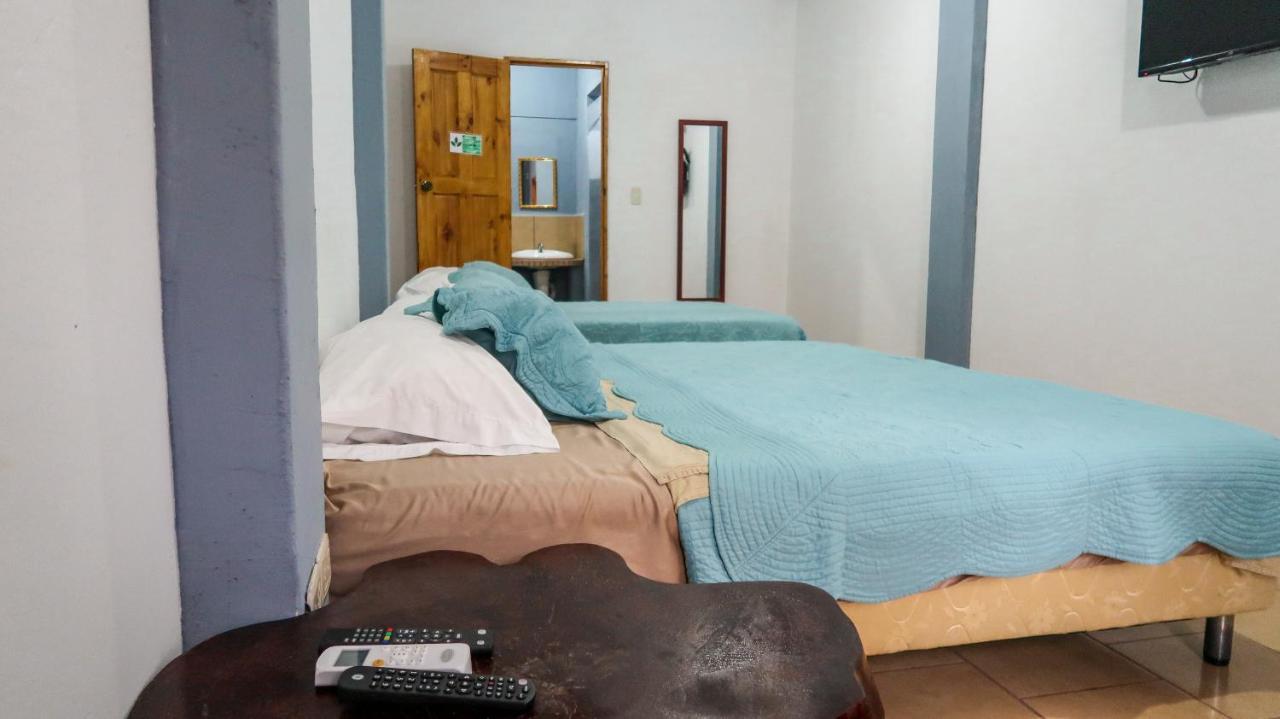 Hotel Hoja De Oro Corcovado Пуэрто-Хименес Номер фото