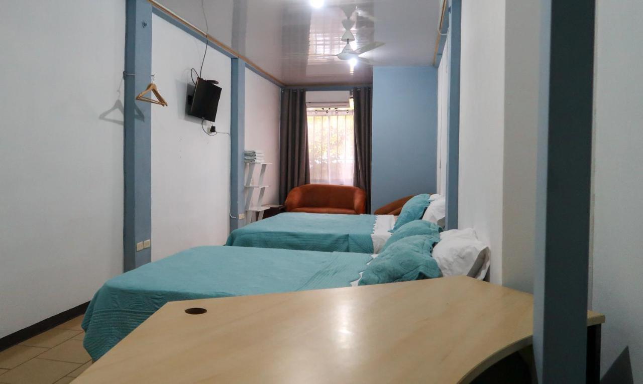 Hotel Hoja De Oro Corcovado Пуэрто-Хименес Экстерьер фото