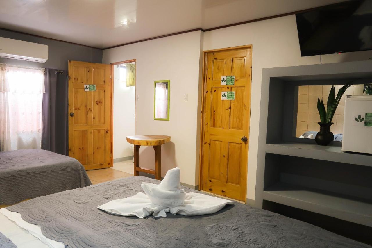 Hotel Hoja De Oro Corcovado Пуэрто-Хименес Экстерьер фото