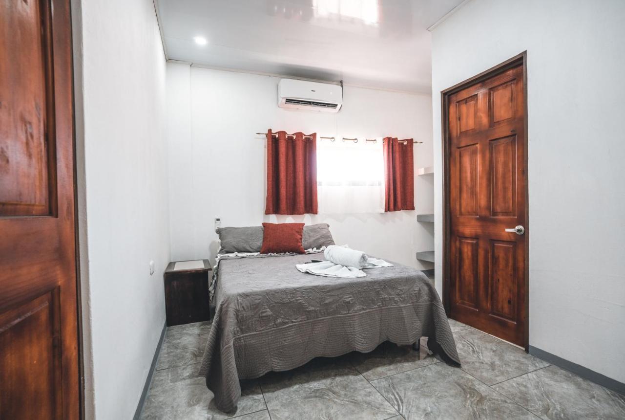 Hotel Hoja De Oro Corcovado Пуэрто-Хименес Экстерьер фото