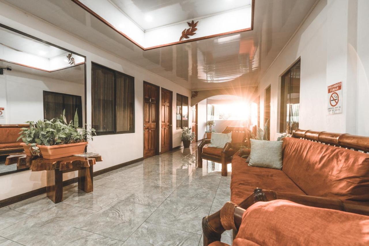 Hotel Hoja De Oro Corcovado Пуэрто-Хименес Экстерьер фото